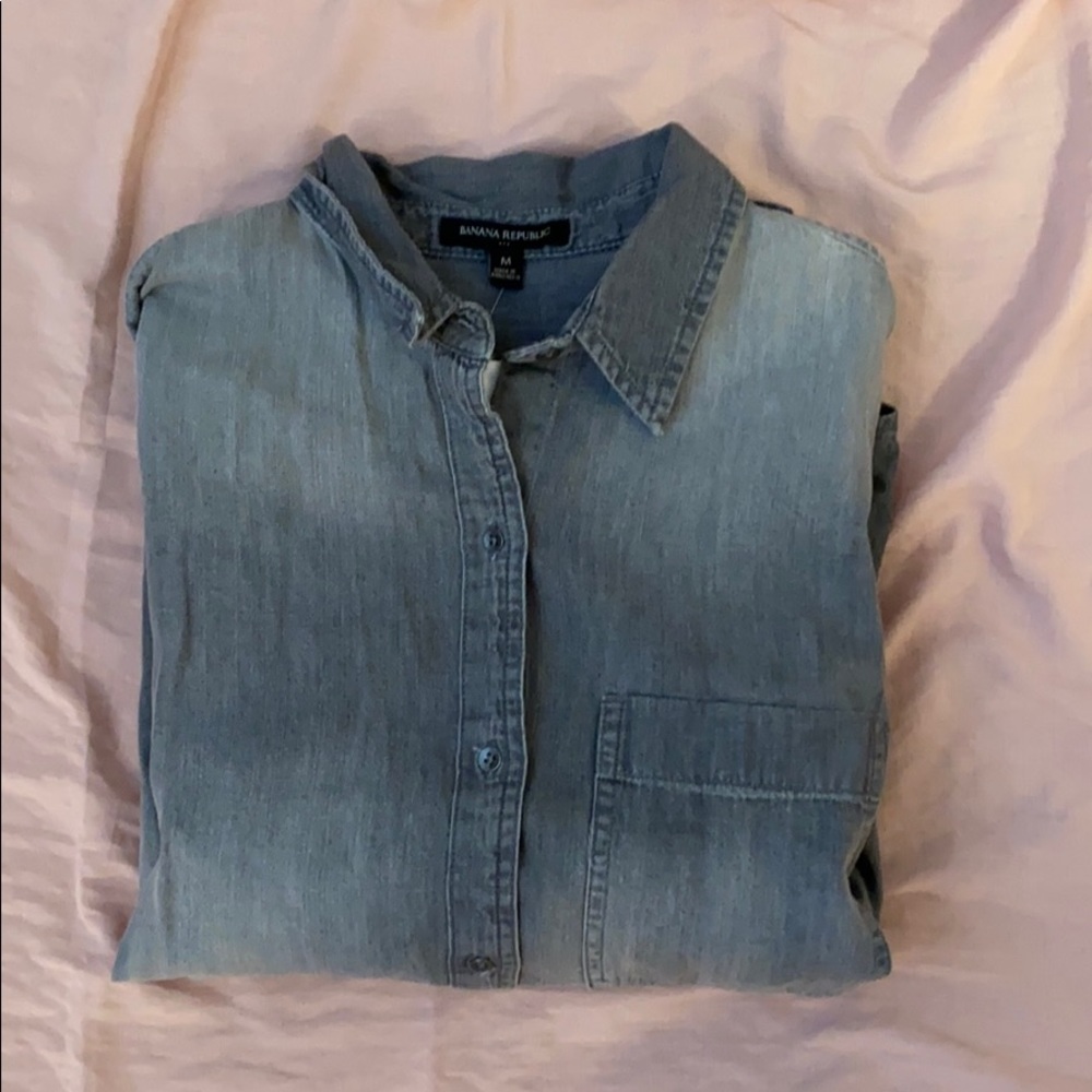 Banana republic chambray top